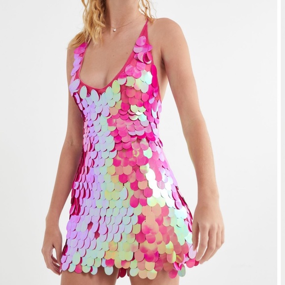 hot pink festival outfit